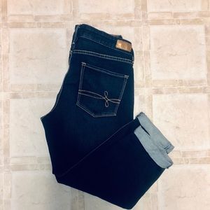 Levi’s Cropped Jeans (Size 10)